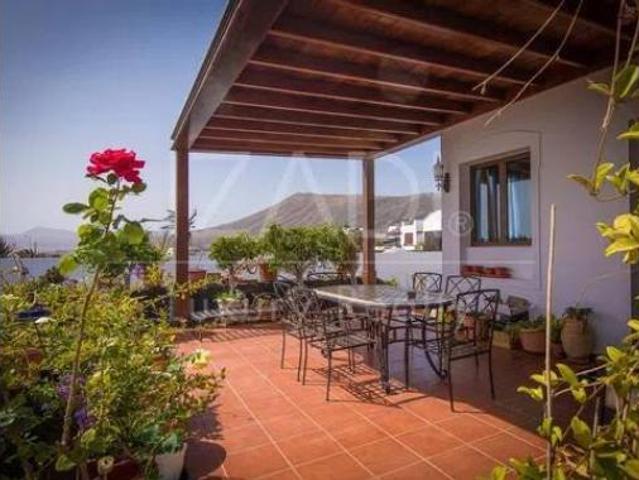 Chalet Venta Tías, La Asomada