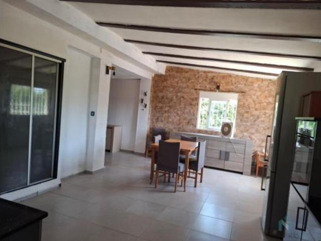 Chalet Venta Turís, Masía del Conde Cortichelles
