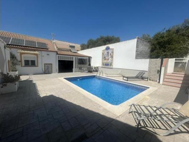 Chalet Venta Utrera, Utrera