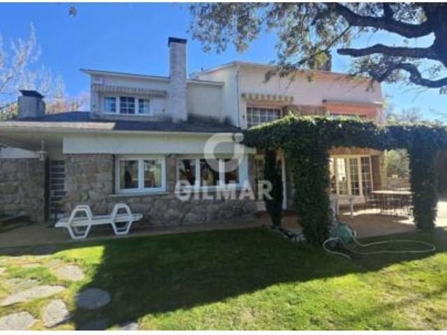 Chalet Venta Valdemorillo, Urbanización Cerro Alarcón I