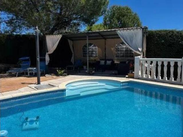 Chalet Venta Valdemorillo, Urbanización Cerro Alarcón I