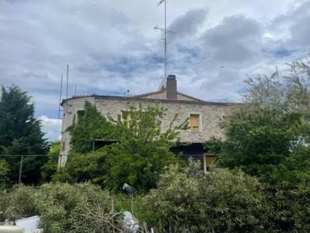 Chalet Venta Valdestillas, Valdestillas