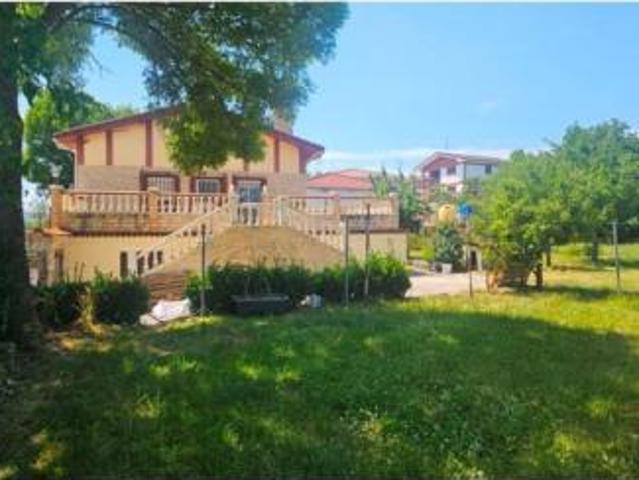 Chalet Venta Valle de Losa, Baró