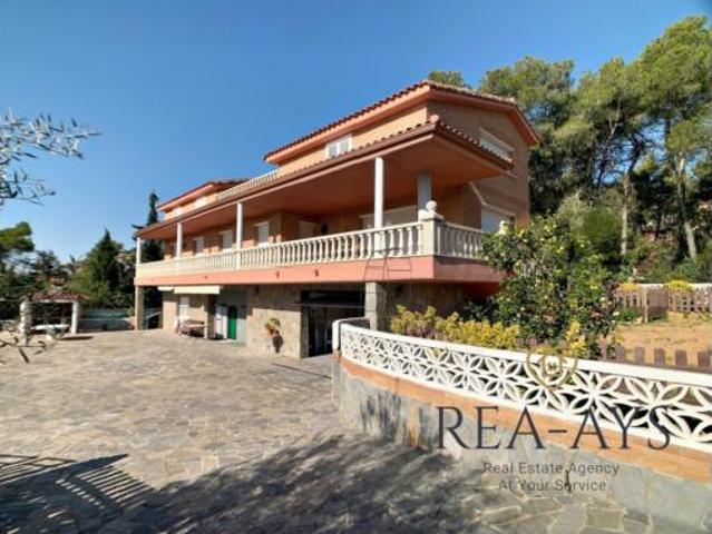 Chalet Venta Vallirana, Vallirana