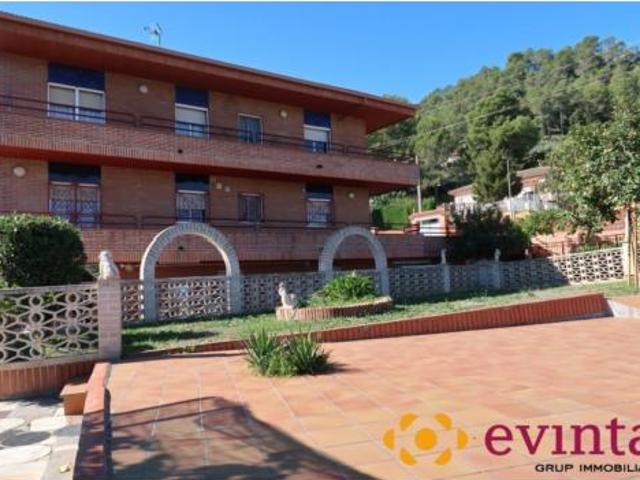 Chalet Venta Vallirana, Vallirana