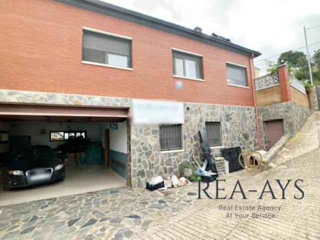 Chalet Venta Vallirana, Vallirana