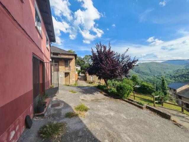 Chalet Venta Vega de Valcarce, Villasinde