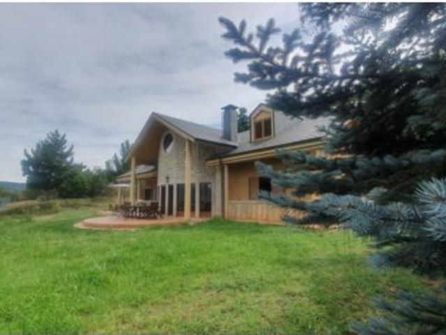Chalet Venta Vega de Espinareda, El Espino