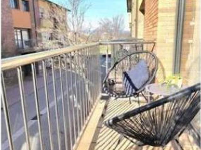 Chalet Venta Vic, Estadi Horta Vermella Santa Anna