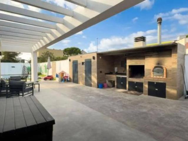 Chalet Venta Vila real, Madrigal