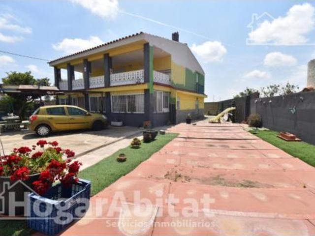 Chalet Venta Vila real, Madrigal