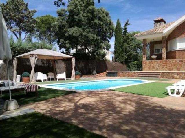 Chalet Venta Villalbilla, Villalbilla
