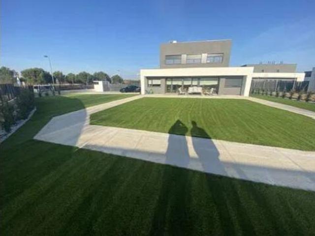 Chalet Venta Villalbilla, Villalbilla