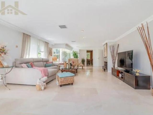 Chalet Venta Villanueva de la Cañada, Núcleo Urbano