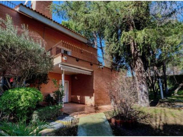 Chalet Venta Villanueva del Pardillo, Urbanización Santa María
