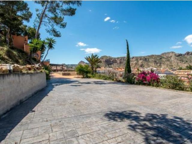 Chalet Venta Villanueva del Río Segura, Barón de Bellpuig