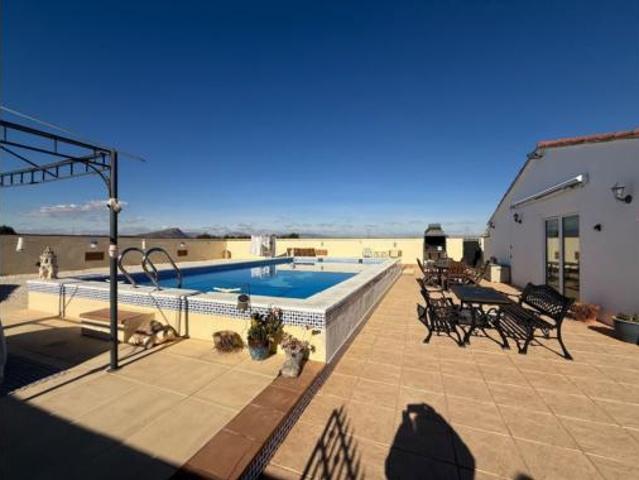 Chalet Venta Villena, Villena