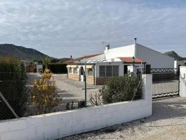 Chalet Venta Villena, Las Virtudes
