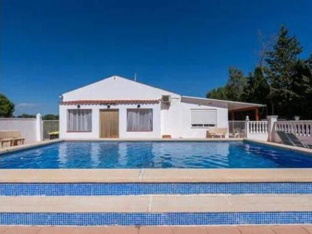 Chalet Venta Villena, Las Virtudes