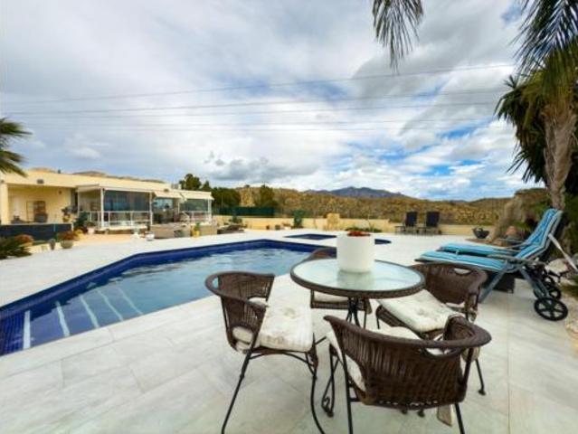 Chalet Venta Xixona Jijona, Abio