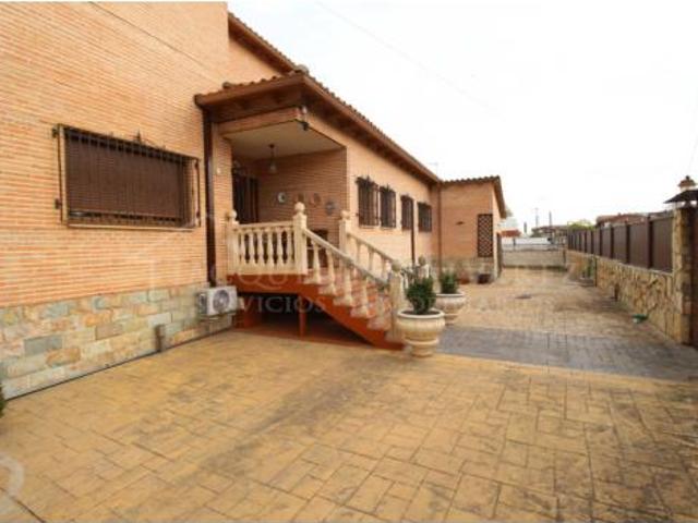 Chalet Venta Yeles, Urbanización Los Pradillos
