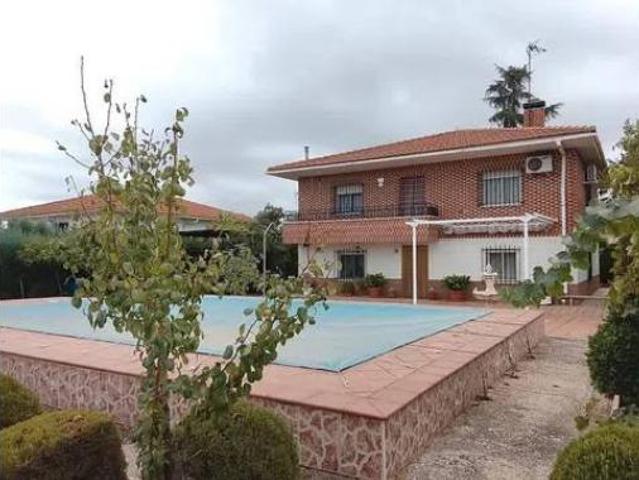 Chalet Venta Yuncos, Yuncos