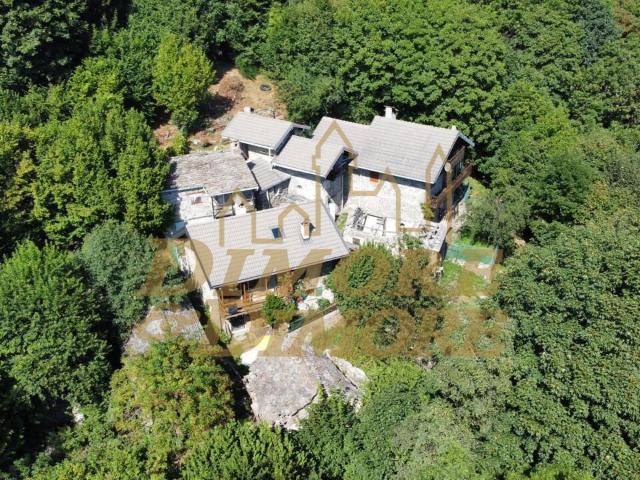 Chalet Via Giulio Pastore 7 6 vani 120mq