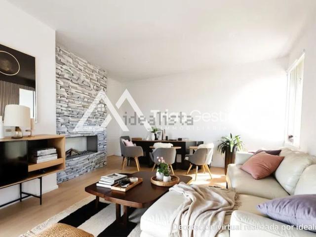 Chalet, Vic