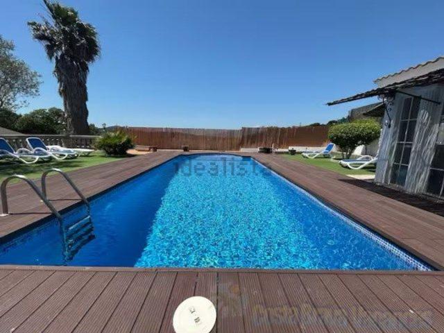Chalet, Vidreres