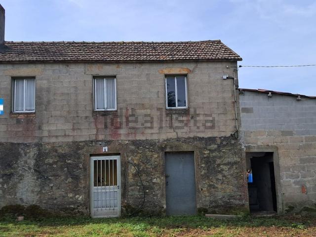 Chalet, Vila de Cruces