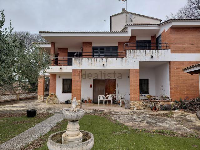 Chalet, Vila Rodona