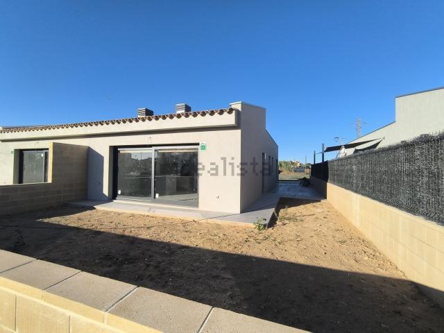 Chalet, Vila Sacra