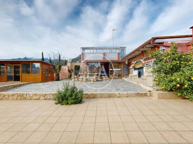Chalet, Vilanova d&apos Escornalbou