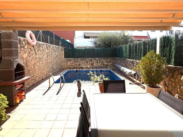 Chalet, Vilanova del Camí