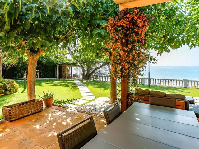 Chalet, Vilanova i la Geltrú