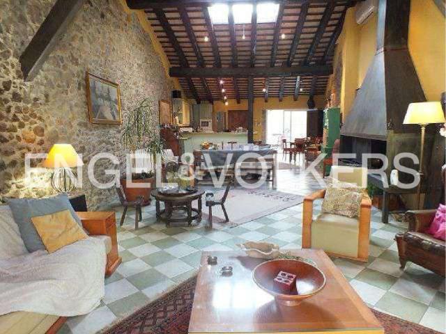 Chalet, Vilajuíga