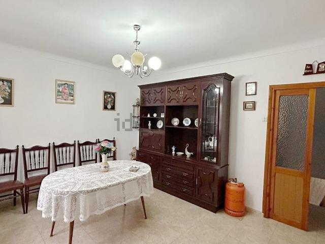 Chalet, Villanueva de Tapia