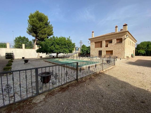 Chalet, Villena