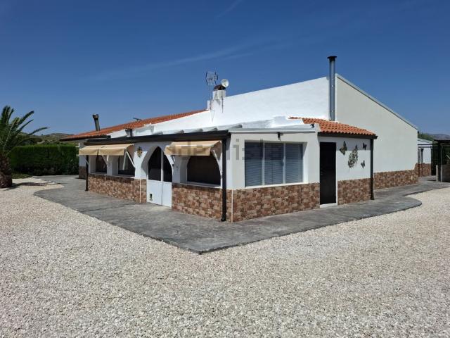 Chalet, Villena