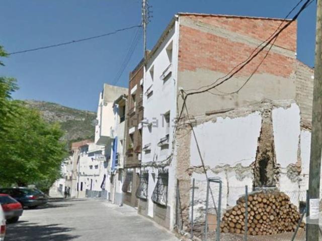 Chalet, Yeste