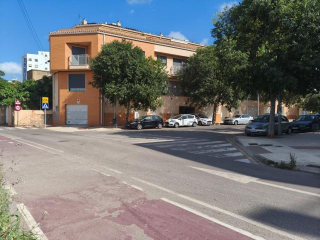 Chalet, Zona Estación Universidad, Castellón de la Plana / Castello de la Plana
