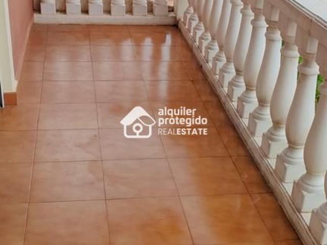 CHALET ZONA LA ELIANA