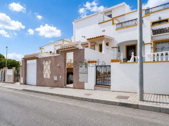Chalet, Zona Lago Los Almendros, Orihuela