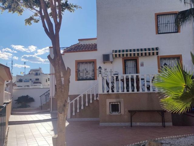 Chalet, Zona Lago Los Almendros, Orihuela