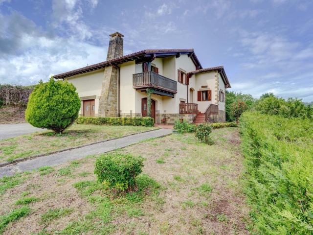 Chalet, Zarautz