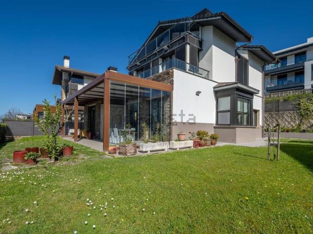 Chalet, Zarautz