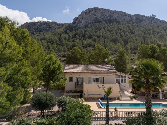 Chalet, Zarza de Alange