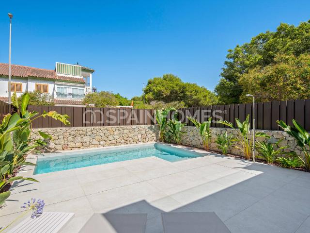 Chalets con piscina a 900 m de la playa en Mil Palmeras