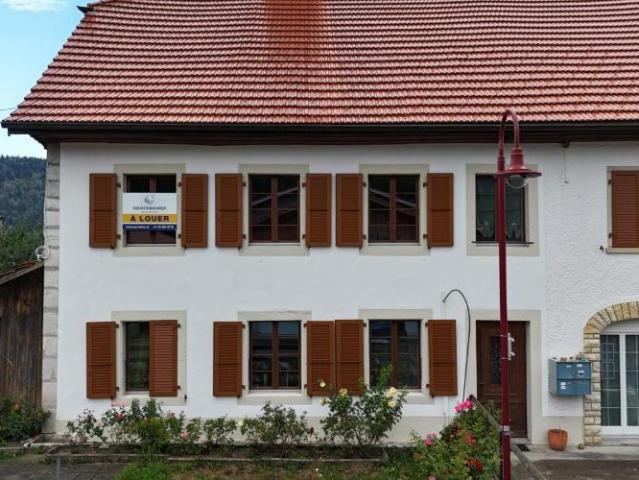 Chaleureux appartement 3.5 pièces au 1er étage à louer à Sornetan