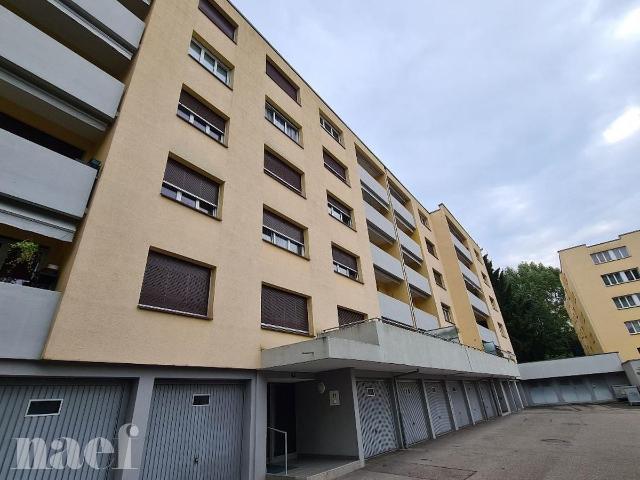 Chaleureux logement de 5 pièces situé au rez de.
